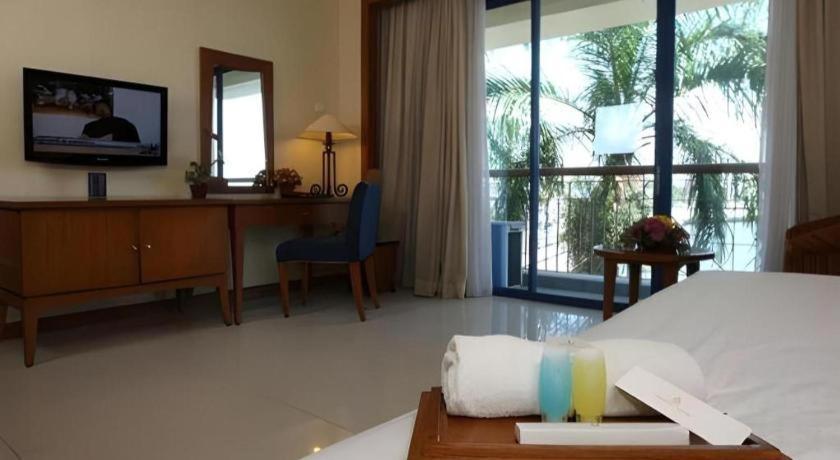 Makassar Golden Hotel Exterior foto